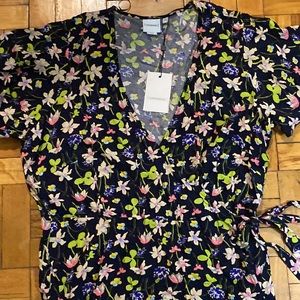 Junarose wrap too with side tie